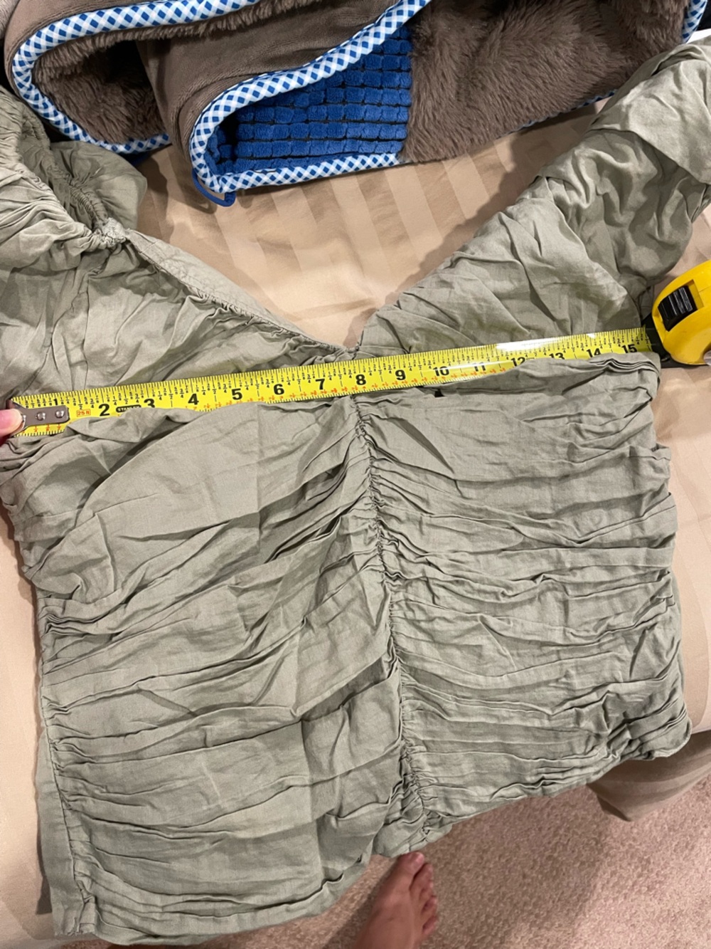 Abercrombie & Fitch Olive Green Ruched Women's Top, Size L - Picture 10 of 11